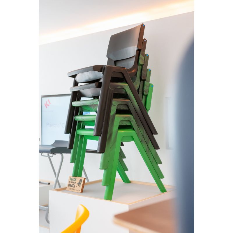 Postura Plus 100% Recycled Classroom Chair