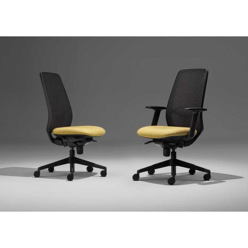 Operator Chair Black / Height Adjustable Arms Echo Operator Chair Black / Height Adjustable Arms