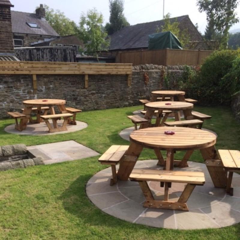 outdoor tables &amp; benches Circular 8 Seater Table
